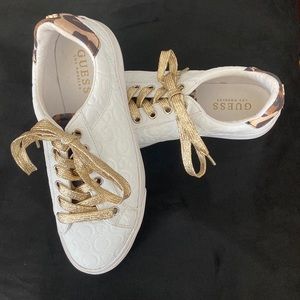 Guess Los Angeles Low-Top Sneakers